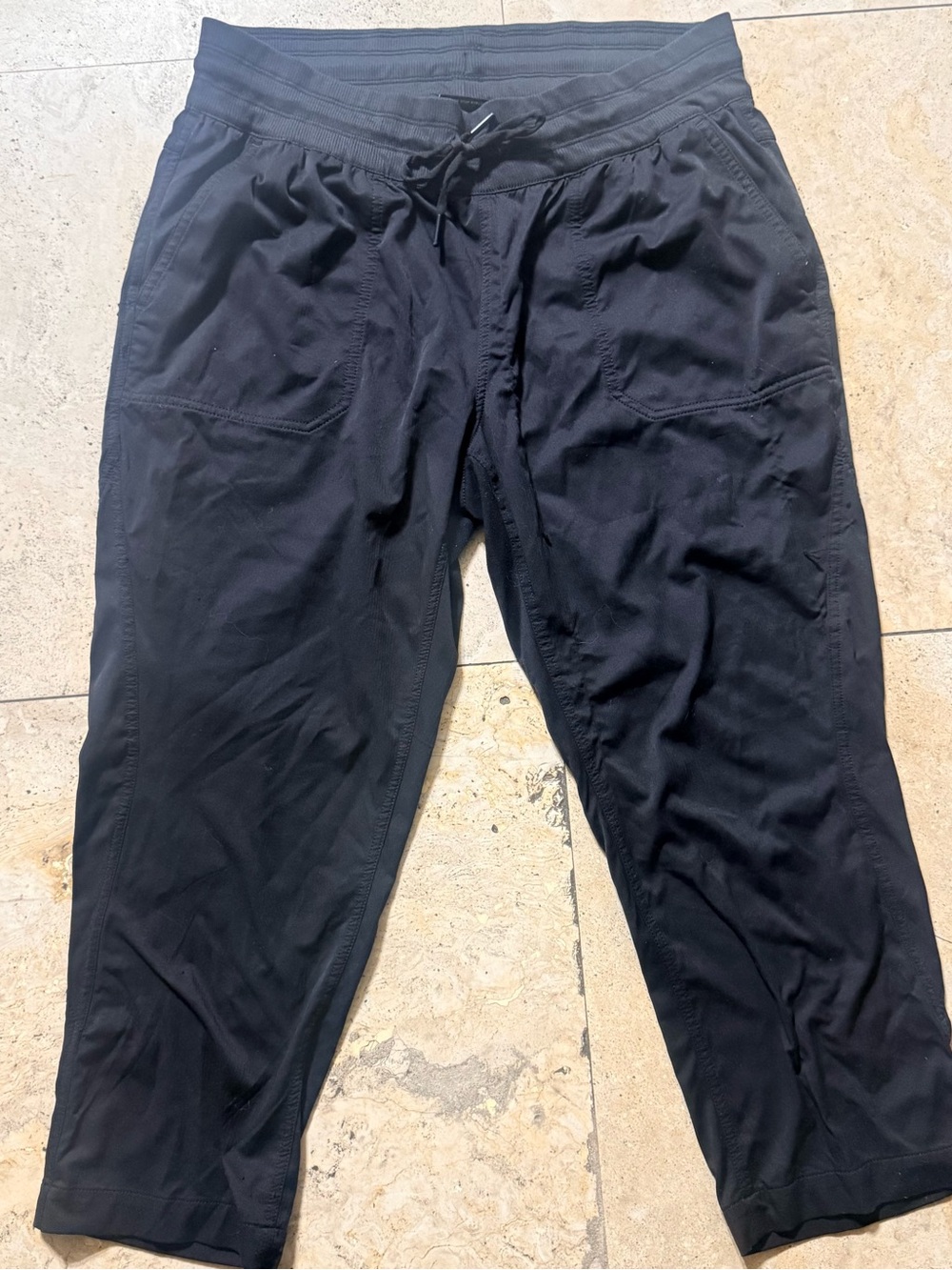 The North Face women capri ankle cropped all black pants